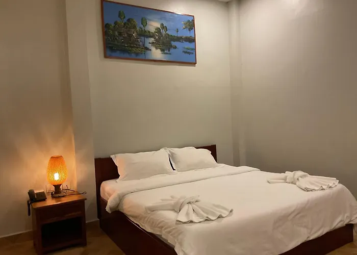 Nico's 2 Hotel 3*
