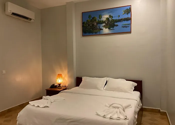 Nico's 2 Hotel 3*