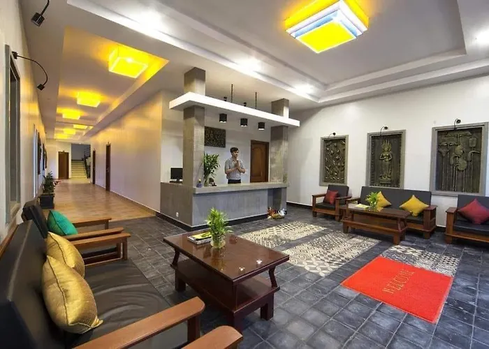 Nico's 2 Hotel 3*